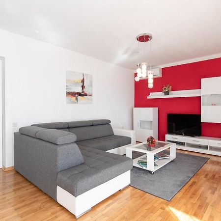 Apartment Lavanda With Beautiful Garden Krk Town Exterior foto