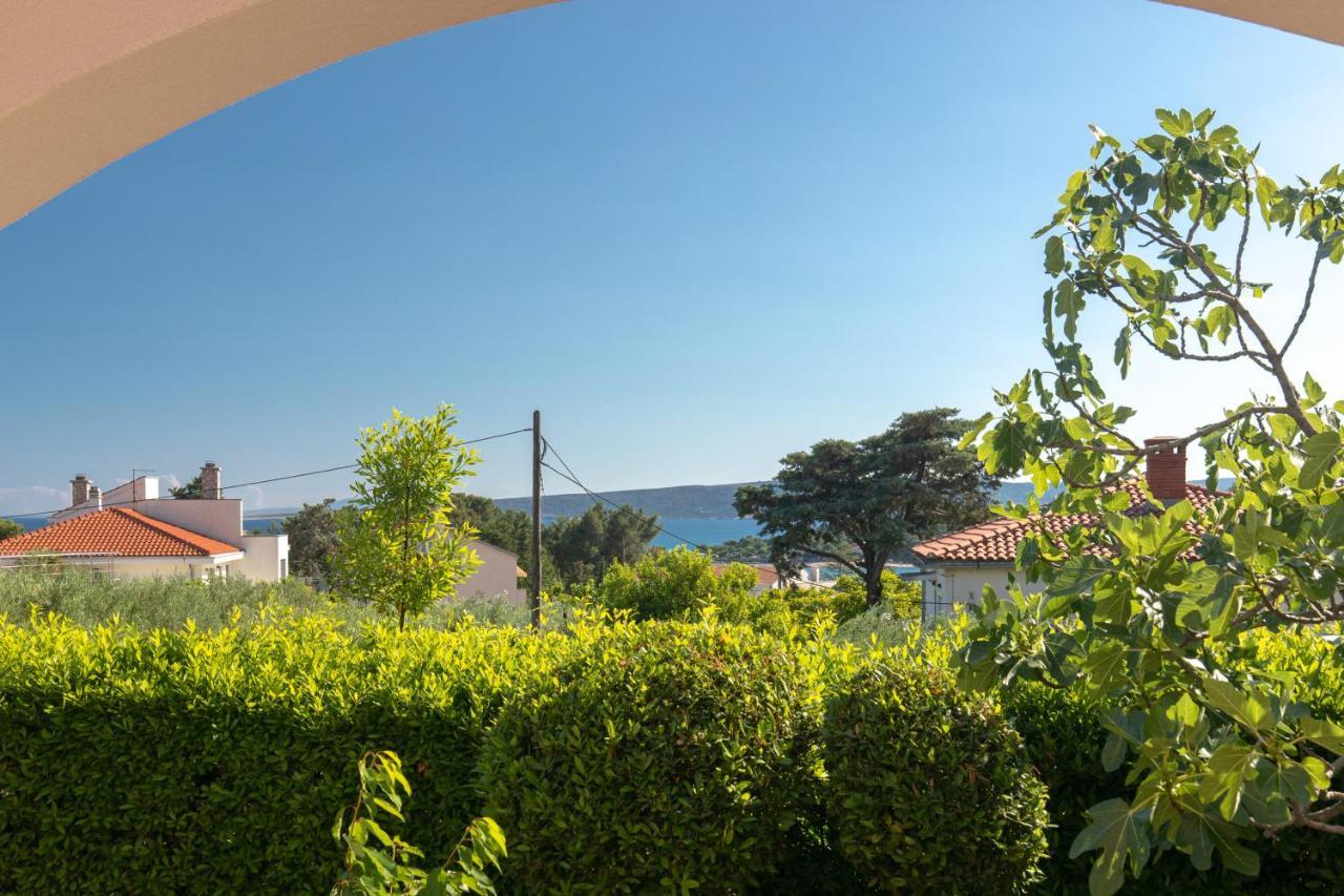 Apartment Lavanda With Beautiful Garden Krk Town Exterior foto